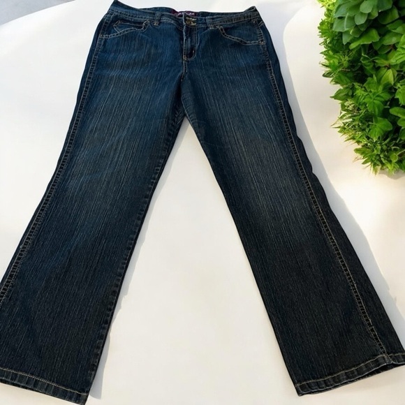 Gloria Vanderbilt Women's Dark Blue Bootcut Jeans – Size 14 – Comfortable & Flat - Picture 2 of 10